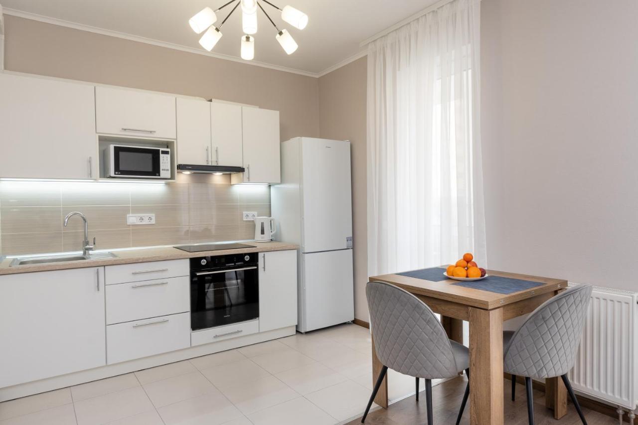 стильная и уютная в новом доме на оболони Apartment